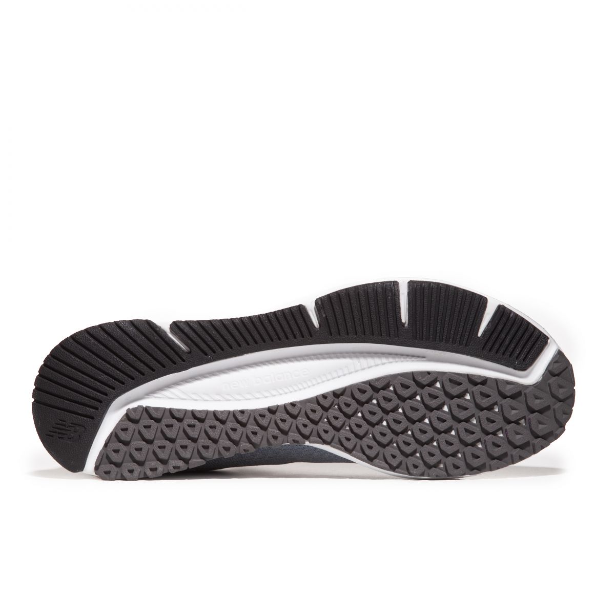 Кроссовки New Balance DynaSoft Flash V6 Кроссовки New Balance DynaSoft Flash V6